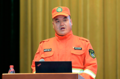 <b><b>力成长“夜经济”和风俗勾当</b></b>